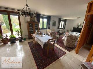 Vendu Maison 7 pièces 140 m² Versonnex 01210