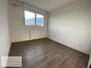 Vendu Appartement t3 62 m² Cessy 01170