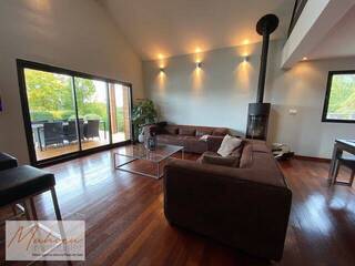 Vendu Maison individuelle 5 pièces 206 m² Grilly 01220