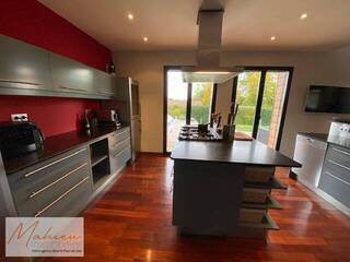 Vendu Maison individuelle 5 pièces 206 m² Grilly 01220