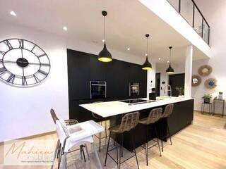 Vendu Maison individuelle 5 pièces 147 m² Prévessin-Moëns 01280