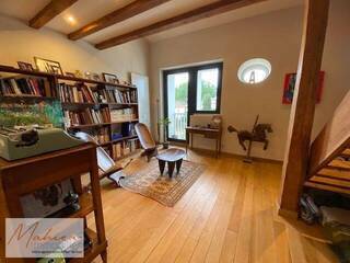 Vendu Maison 6 pièces 306 m² Ornex 01210