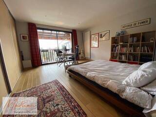 Vendu Maison 6 pièces 306 m² Ornex 01210