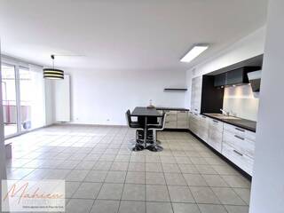 Vendu Appartement t3 65 m² Cessy 01170