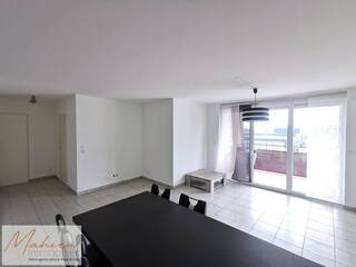 Vendu Appartement t3 65 m² Cessy 01170
