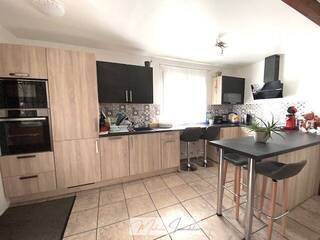 Sold Individual house 4 rooms 90 m² Ségny 01170