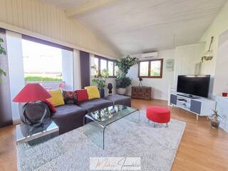 Sold Individual house 8 rooms 160 m² Gex 01170