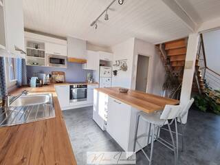 Sold Individual house 8 rooms 160 m² Gex 01170