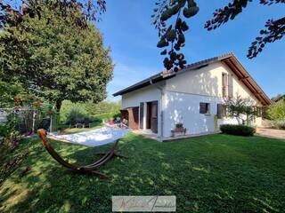 Sold Individual house 8 rooms 160 m² Gex 01170