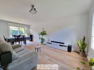 Sold Individual house 5 rooms 110 m² Gex 01170