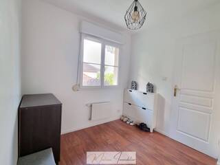 Sold Individual house 5 rooms 110 m² Gex 01170