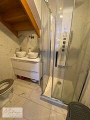 Vendu Maison 5 pièces 81 m² Saint-Genis-Pouilly 01630