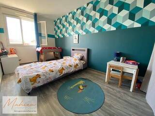 Vendu Maison 5 pièces 81 m² Saint-Genis-Pouilly 01630