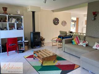 Vendu Maison individuelle 5 pièces 117 m² Gex 01170