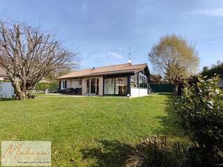 Vendu Maison individuelle 5 pièces 117 m² Gex 01170
