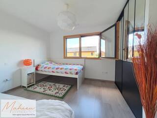 Vendu Maison mitoyenne 6 pièces 136 m² Échenevex 01170