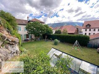 Buy Old house 10 rooms 314 m² Châtillon-en-Michaille 01200