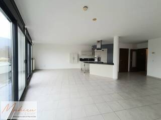 Vente Appartement t3 92 m² Cessy 01170