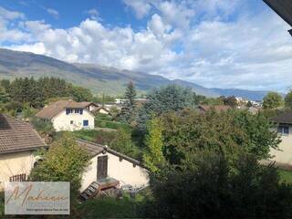 Buy Apartment duplex 5 rooms 140 m² Saint-Genis-Pouilly 01630