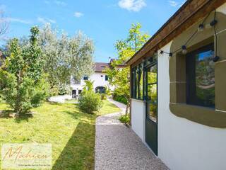 Buy House 5 rooms 294 m² Ornex 01210