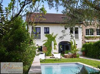 Buy House 5 rooms 294 m² Ornex 01210