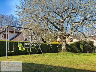 Buy Individual house 6 rooms 139 m² Saint-Genis-Pouilly 01630