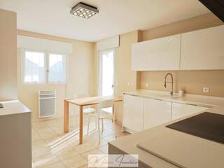 Vente Maison individuelle 6 pièces 139 m² Saint-Genis-Pouilly 01630