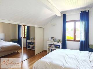 Buy Individual house 6 rooms 150 m² Crozet 01170
