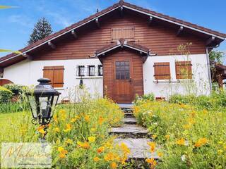 Buy Individual house 5 rooms 85 m² Saint-Genis-Pouilly 01630