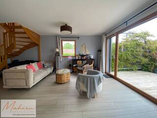 Vente Maison individuelle 6 pièces 177.38 m² Échenevex 01170