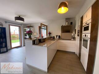 Vente Maison individuelle 6 pièces 177.38 m² Échenevex 01170