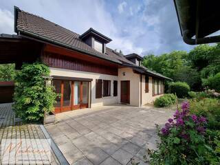 Location Maison individuelle 7 pièces 206 m² Divonne-les-Bains 01220