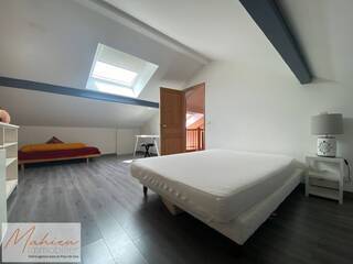 Location Maison 5 pièces 212 m² Thoiry 01710