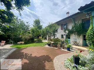 Location Maison 5 pièces 212 m² Thoiry 01710