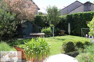 Vente Maison 6 pièces 230 m² Saint-Genis-Pouilly 01630
