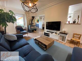 Vente Maison 6 pièces 230 m² Saint-Genis-Pouilly 01630