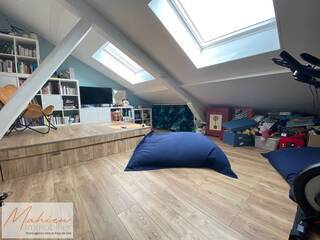 Vente Maison 6 pièces 230 m² Saint-Genis-Pouilly 01630
