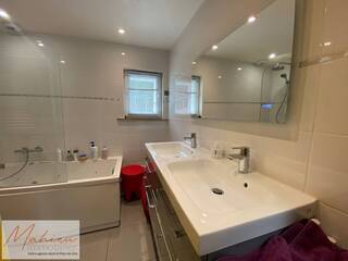 Vente Maison 6 pièces 230 m² Saint-Genis-Pouilly 01630