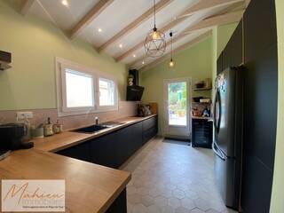 Vente Maison 6 pièces 230 m² Saint-Genis-Pouilly 01630
