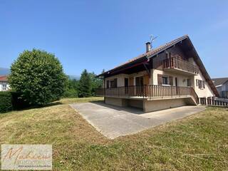 Vente Maison individuelle 8 pièces 200 m² Saint-Genis-Pouilly 01630