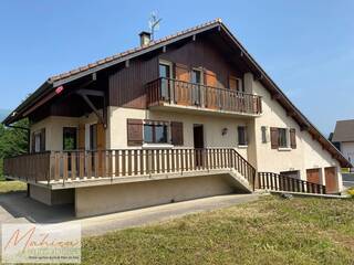 Vente Maison individuelle 8 pièces 200 m² Saint-Genis-Pouilly 01630
