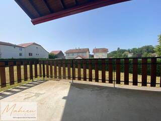 Vente Maison individuelle 8 pièces 200 m² Saint-Genis-Pouilly 01630
