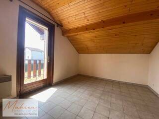 Vente Maison individuelle 8 pièces 200 m² Saint-Genis-Pouilly 01630
