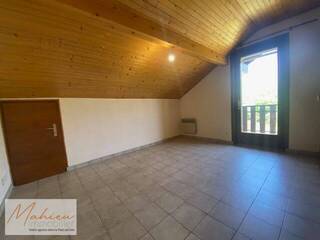 Vente Maison individuelle 8 pièces 200 m² Saint-Genis-Pouilly 01630