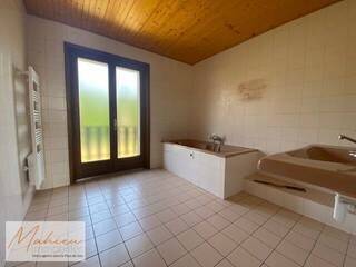 Vente Maison individuelle 8 pièces 200 m² Saint-Genis-Pouilly 01630