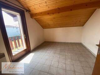 Vente Maison individuelle 8 pièces 200 m² Saint-Genis-Pouilly 01630