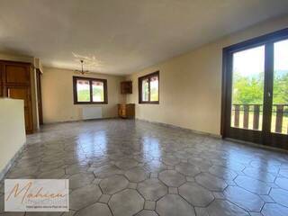 Vente Maison individuelle 8 pièces 200 m² Saint-Genis-Pouilly 01630