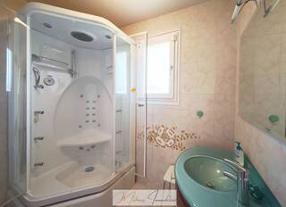 Vente Maison individuelle 8 pièces 222 m² Ornex 01210