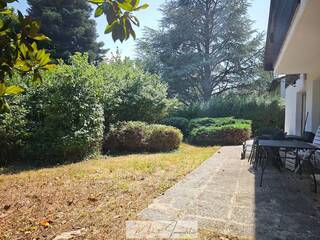 Buy Old house 6 rooms 122 m² Gex 01170