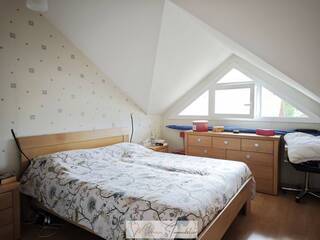 Buy Individual house 5 rooms 140 m² Saint-Genis-Pouilly 01630